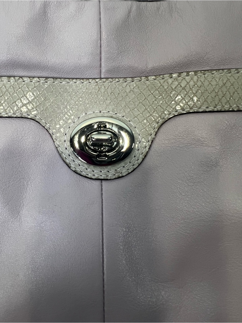Coach F16533 Penelope Lavender Leather Turnlock Crossbody Hippie Bag - Picture 5 of 15